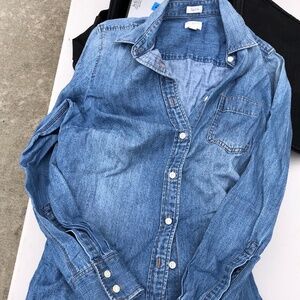 J. Crew Perfect Fit Denim shirt xs